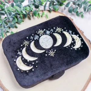 boîte à bijoux velours noir phases lunaires brodées