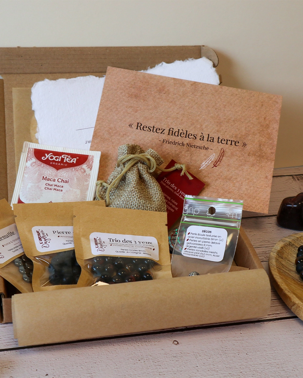 Box bijoux DIY Force tranquille avec pierres naturelles et accessoires créatifs