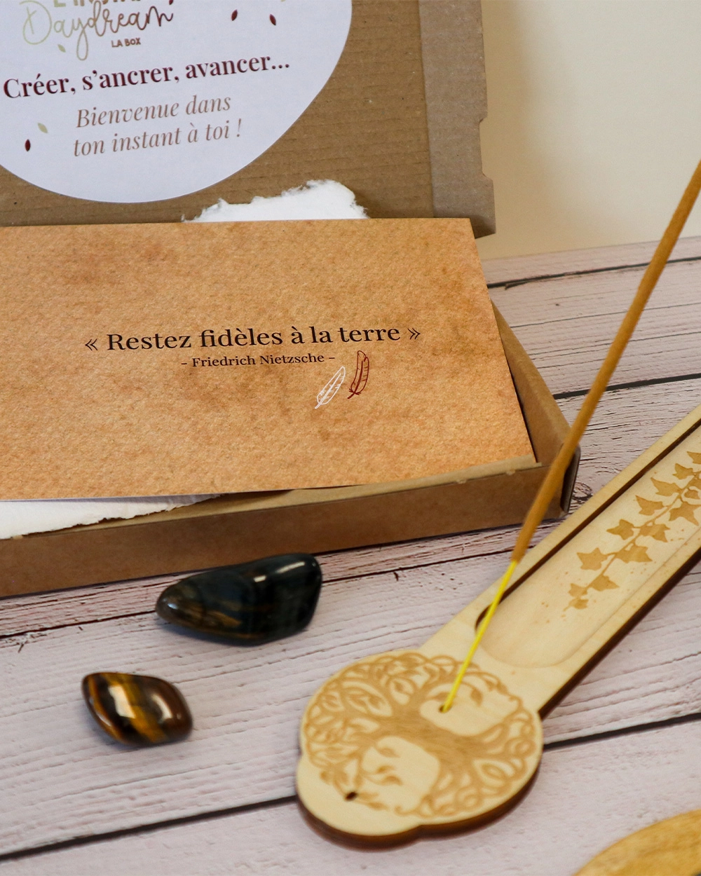 Box Force tranquille avec carte citation et rituel encens