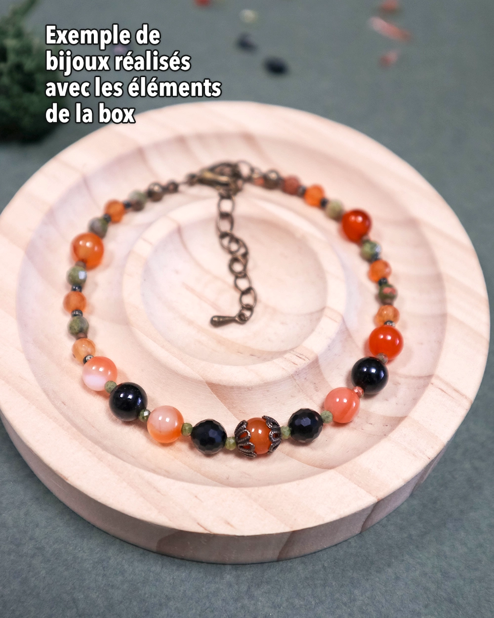 Exemple de bracelet en obsidienne, cornaline et unakite – Samhain