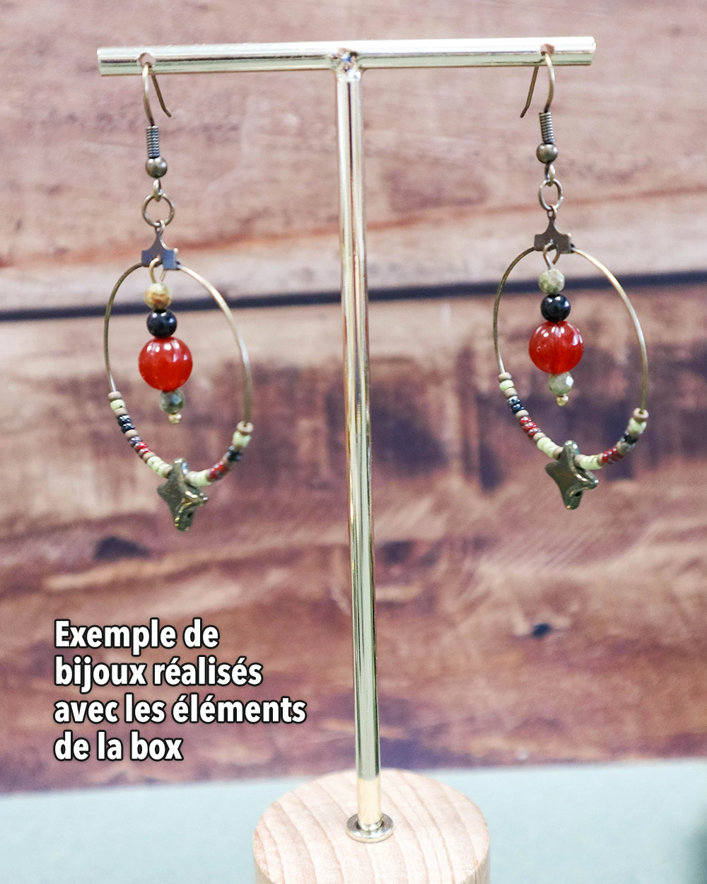 Exemple de boucles d'oreilles créées avec la box Samhain